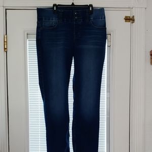 Lee Riders sculpting pull on jeans size 12